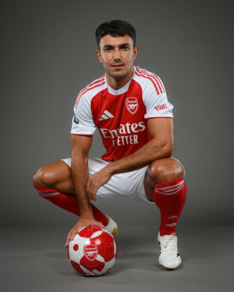 就知道我想, by, 但他不需要