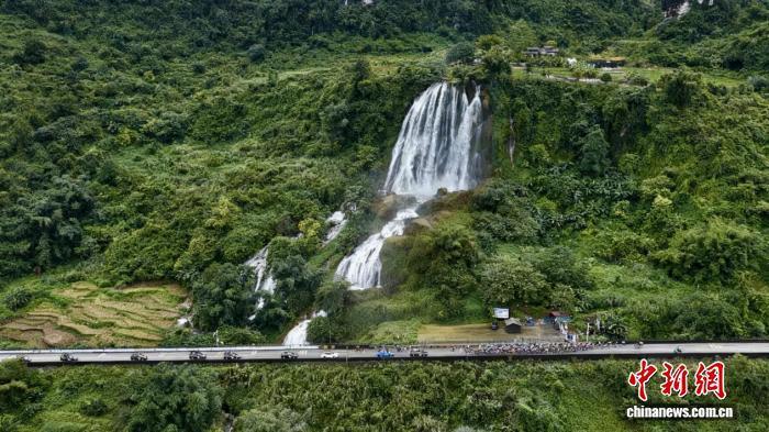 图为选手在, OWCOJ, 第二赛段的