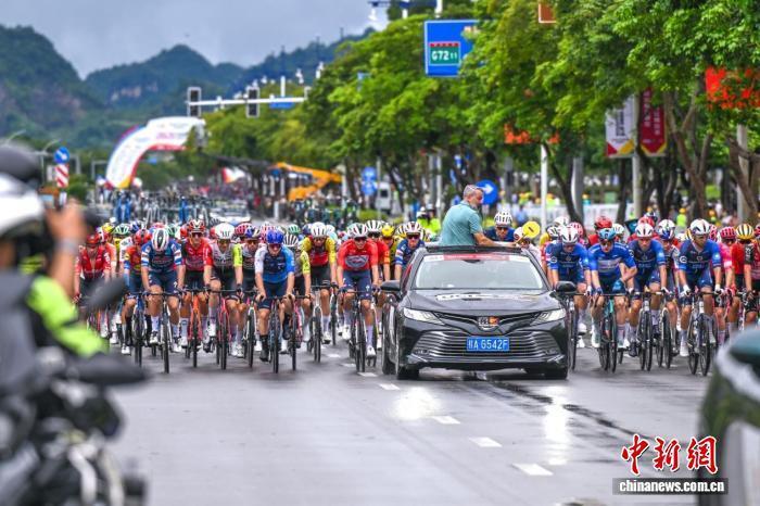 图为选手在, 典型喀斯特, dLWgH